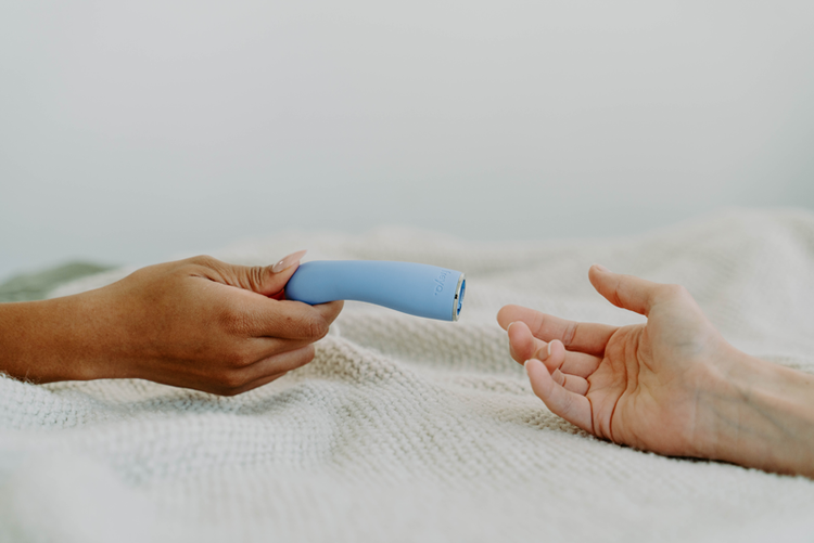 Masturbating with a Vibrator 101: A Guide for Beginners | Freya